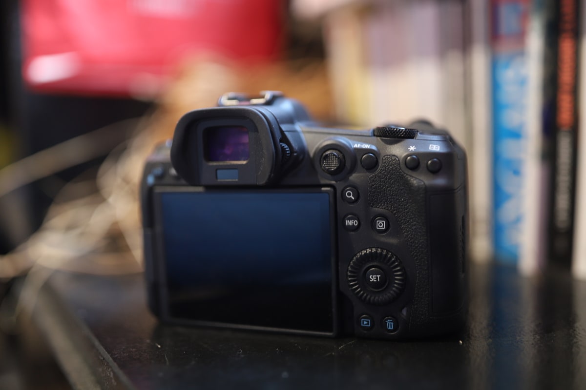 ecran orientable du canon eos r5 pratique pour photo de mariage